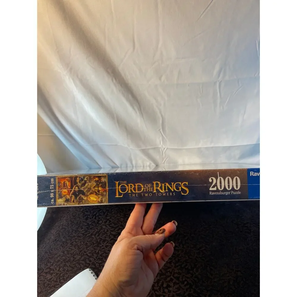 Ravensburger‎ Puzzle- Lord of the Rings The two Towers , 2,000 pieces